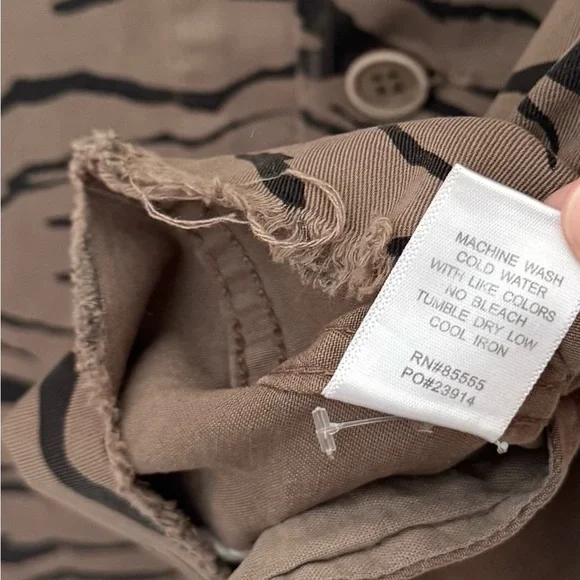 Pistola Tiger Utility Shirt Jacket Medium Animal Print Frayed Hem Anthropologie - Picture 6 of 10